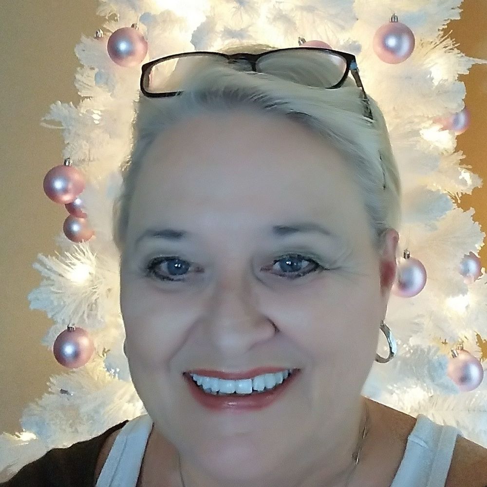 Meet your Posher, Debbie